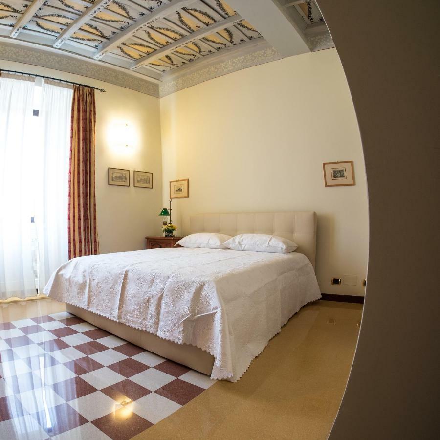 Campo Marzio Charming Couette-café